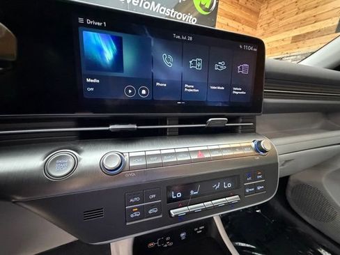 Used 2024 Hyundai Kona SEL AWD/4WD image 21
