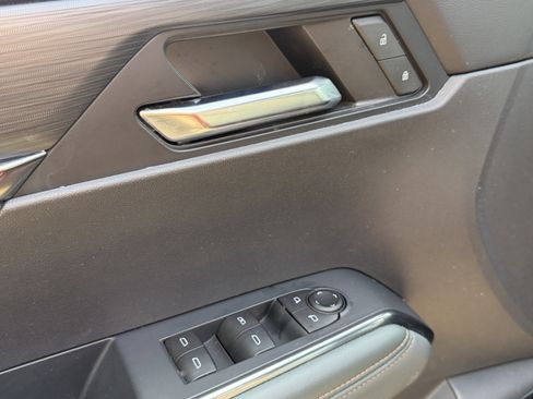 Used 2024 GMC Acadia AT4 w/ Super Cruise Package image 13