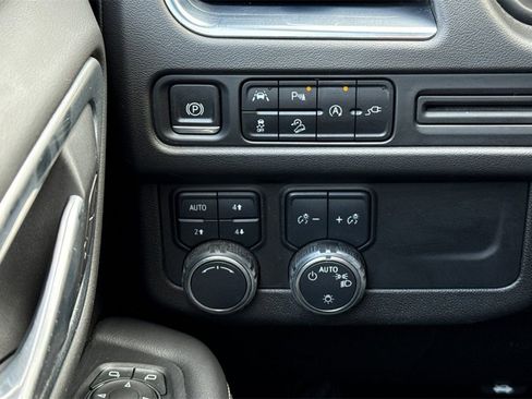 Used 2021 Chevrolet Tahoe Premier image 38