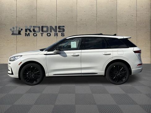 New 2025 Lincoln Corsair Reserve w/ Jet Appearance Package image 3