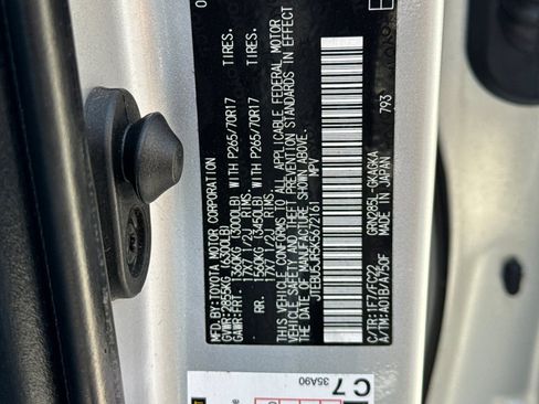 Used 2019 Toyota 4Runner TRD Off-Road AWD/4WD image 27