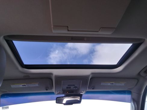 Used 2015 Chevrolet Suburban LT image 15