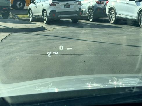 Used 2022 Buick Enclave Premium image 35