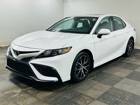 Certified 2023 Toyota Camry SE w/ Cold Weather Package image 3