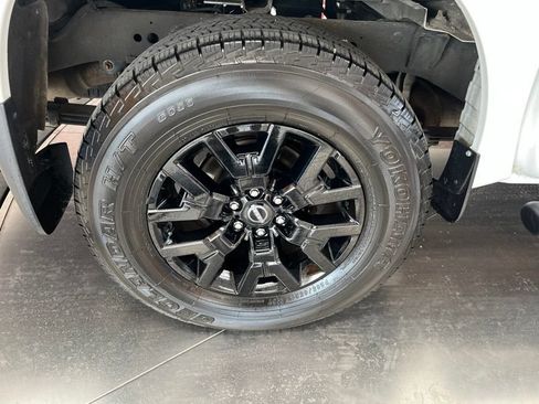 Used 2023 Nissan Frontier SV w/ Midnight Edition Package AWD/4WD image 8