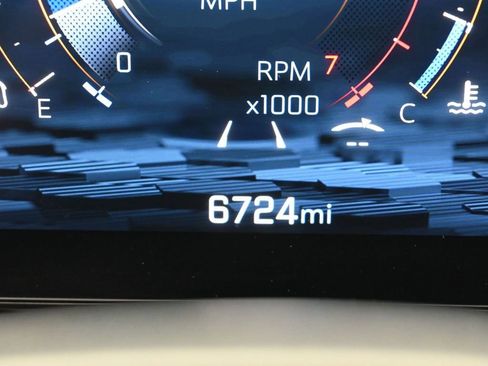 New 2025 Chevrolet Suburban Premier image 31