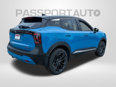 Certified 2025 Nissan Kicks SR w/ SR Premium Package AWD/4WD image 7