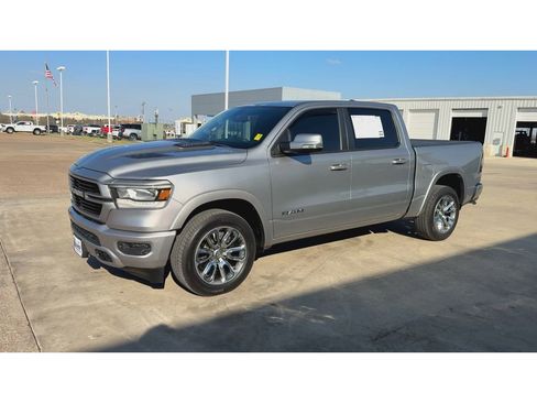 Used 2019 RAM 1500 Laramie w/ Sport Appearance Package image 4