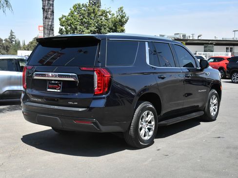 Used 2024 GMC Yukon SLE AWD/4WD image 8