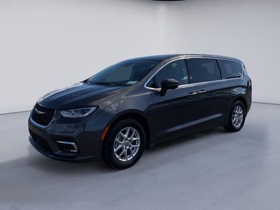 Used 2023 Chrysler Pacifica Touring-L