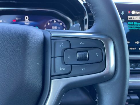 Used 2025 Chevrolet Silverado 1500 LTZ image 8