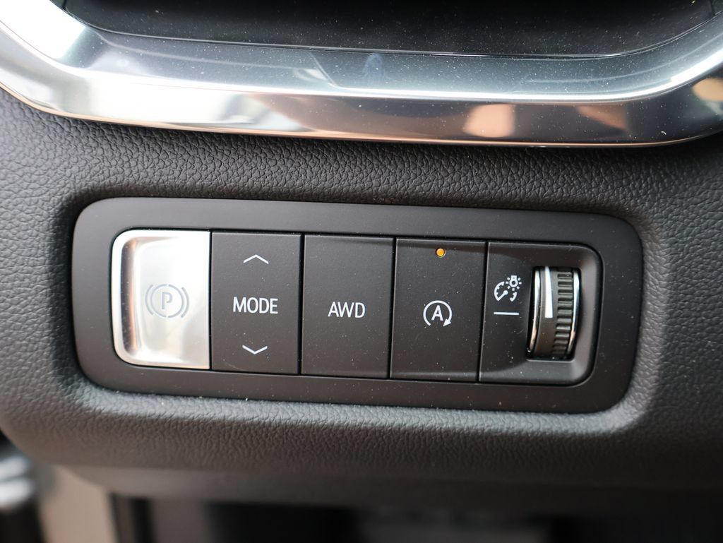 New 2026 GMC Acadia Denali w/ Super Cruise Package AWD/4WD image 44