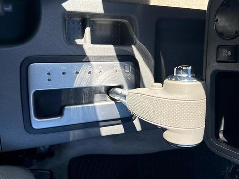 Used 2018 Nissan Frontier SV image 22