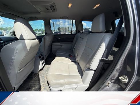Used 2017 Honda Pilot Touring image 8
