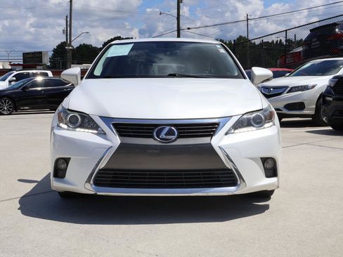 Used 2016 Lexus CT 200h w/ Seat Comfort Package FWD image 10
