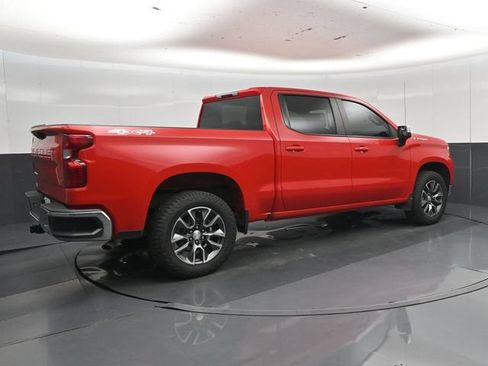 Used 2022 Chevrolet Silverado 1500 LT AWD/4WD image 26