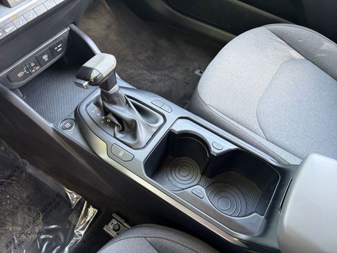 Used 2025 Kia K4 LXS image 39