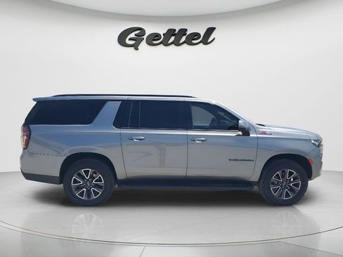 Used 2022 Chevrolet Suburban Z71 w/ Z71 Off-Road Package AWD/4WD image 4