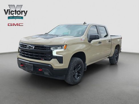 Used 2023 Chevrolet Silverado 1500 LT Trail Boss AWD/4WD image 3