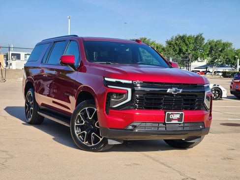 Used 2025 Chevrolet Suburban RST w/ RST Capability Package AWD/4WD image 2