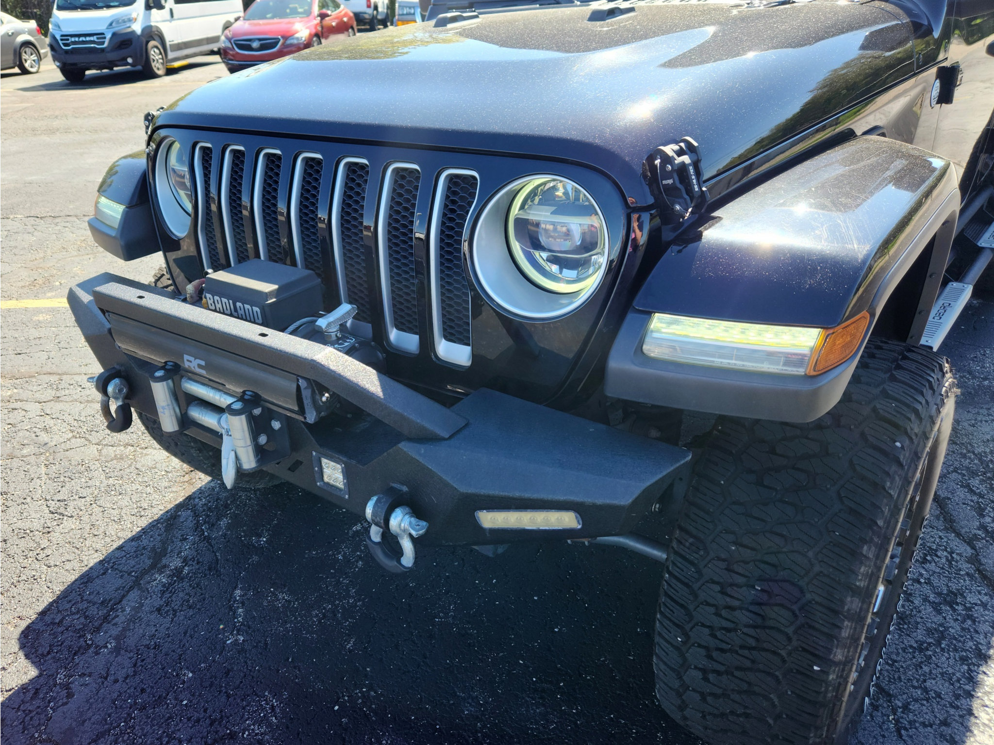Used 2019 Jeep Wrangler Unlimited Sahara AWD/4WD image 14