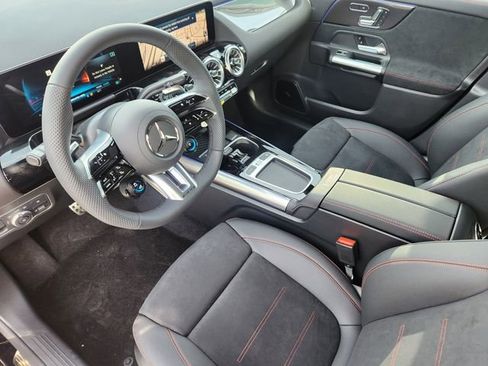 New 2026 Mercedes-Benz GLA 35 AMG 4MATIC image 7
