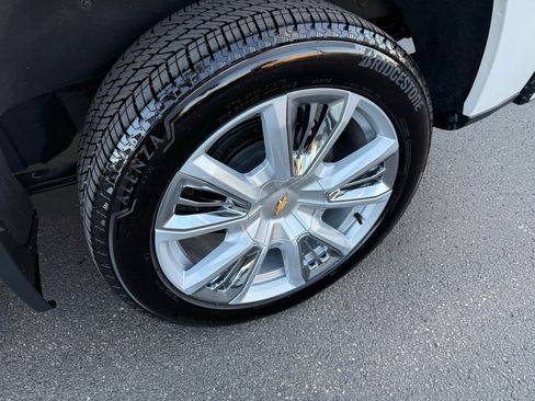 Used 2024 Chevrolet Silverado 1500 High Country w/ Technology Package image 32