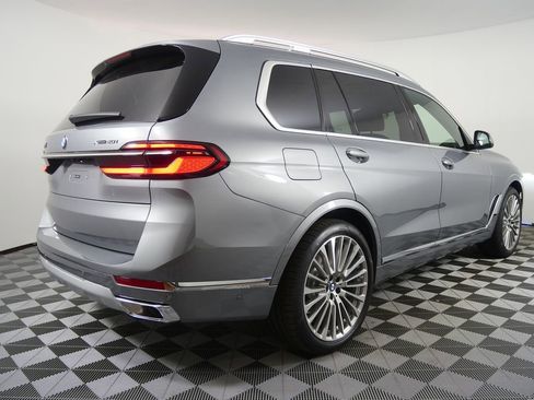 New 2026 BMW X7 xDrive40i image 3
