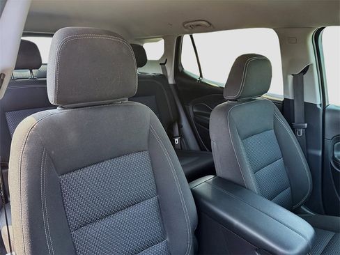 Used 2024 GMC Terrain SLE w/ Driver Convenience Package image 22