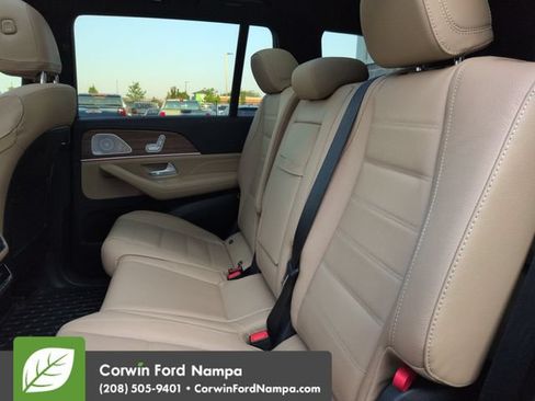 Used 2025 Mercedes-Benz GLS 450 4MATIC image 27