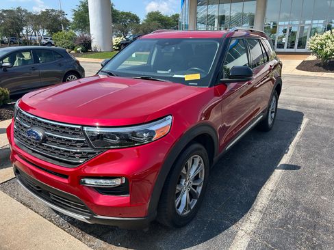 Used 2021 Ford Explorer Limited w/ Equipment Group 301A AWD/4WD image 1
