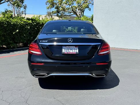 Used 2017 Mercedes-Benz E 300 image 11