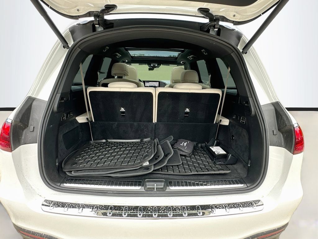 Used 2026 Mercedes-Benz GLS 580 4MATIC image 28