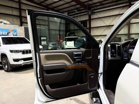 Used 2018 GMC Sierra 1500 SLT w/ SLT Premium Package AWD/4WD image 11