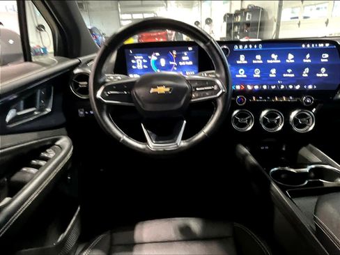 Used 2024 Chevrolet Blazer EV LT image 17