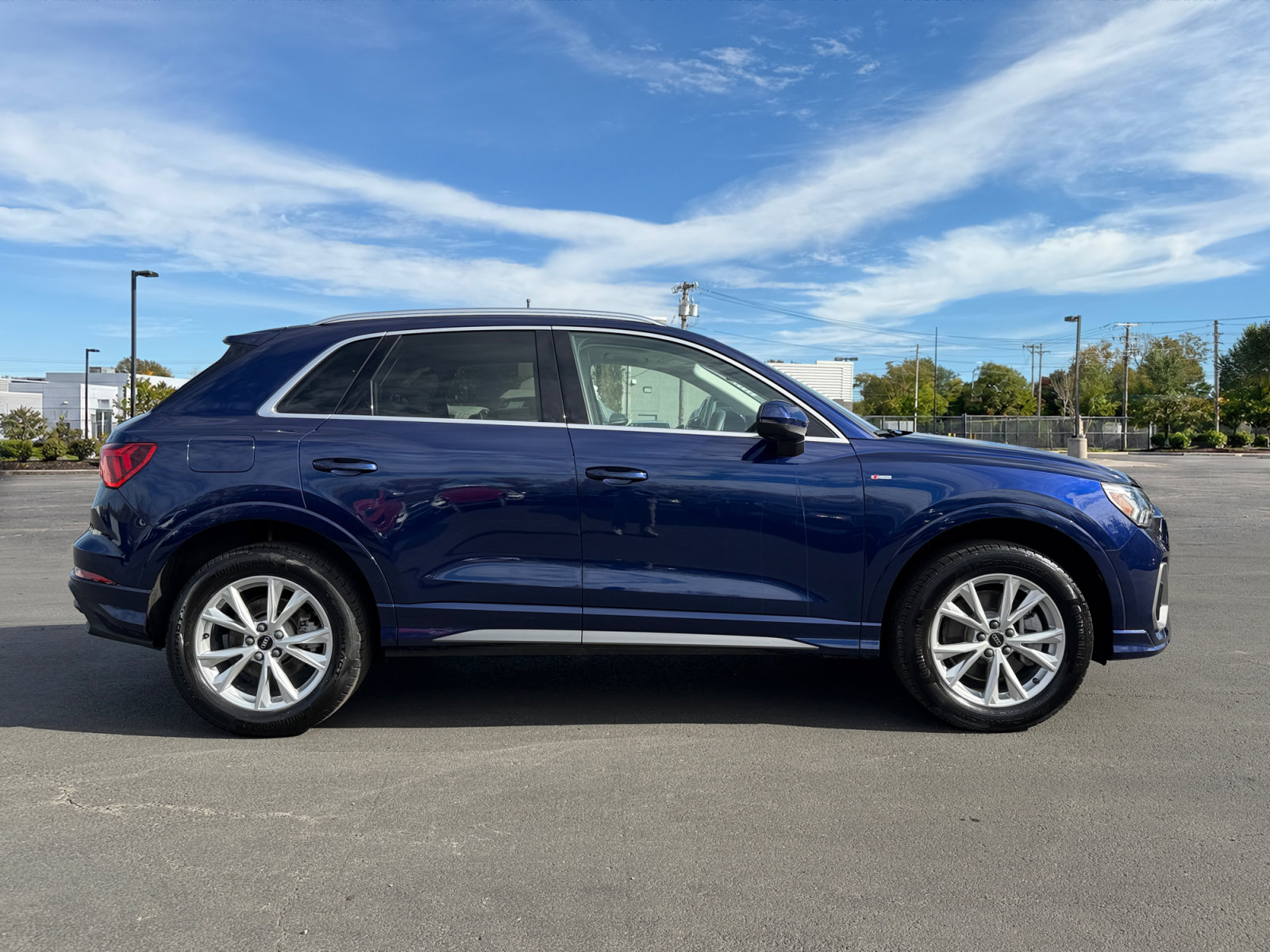 Used 2025 Audi Q3 2.0T Premium Plus w/ Premium Plus Package AWD/4WD image 9