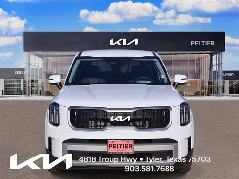 Certified 2025 Kia Telluride LX FWD image 2