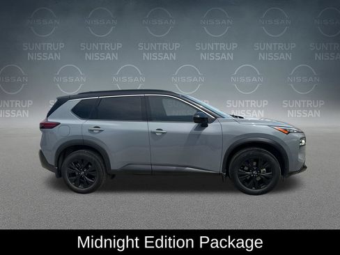 Used 2023 Nissan Rogue SV w/ SV Premium B Package FWD image 7