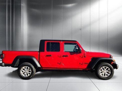Used 2023 Jeep Gladiator Sport image 28