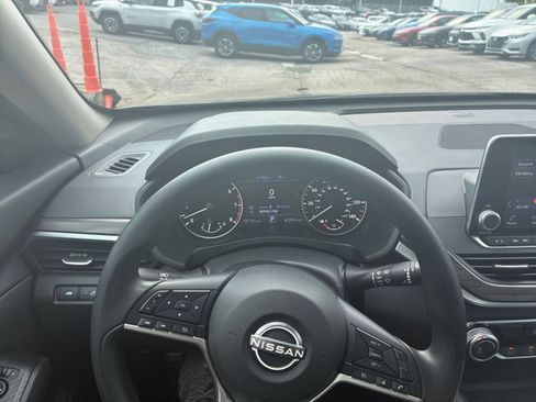 Used 2026 Nissan Altima 2.5 SV FWD image 29