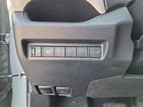 Used 2021 Toyota RAV4 XLE Premium FWD image 17