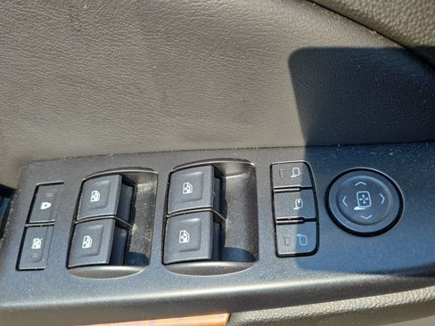 Used 2019 Chevrolet Tahoe Premier w/ Premier Plus Edition AWD/4WD image 29