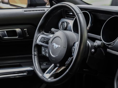 Used 2022 Ford Mustang GT RWD image 13