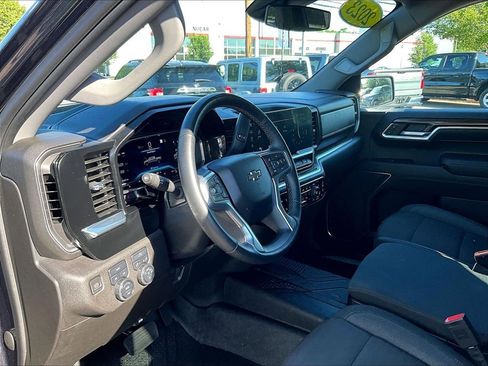 Used 2023 Chevrolet Silverado 1500 RST AWD/4WD image 8