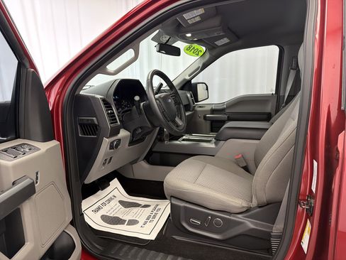 Used 2018 Ford F150 XLT w/ Equipment Group 302A Luxury image 7