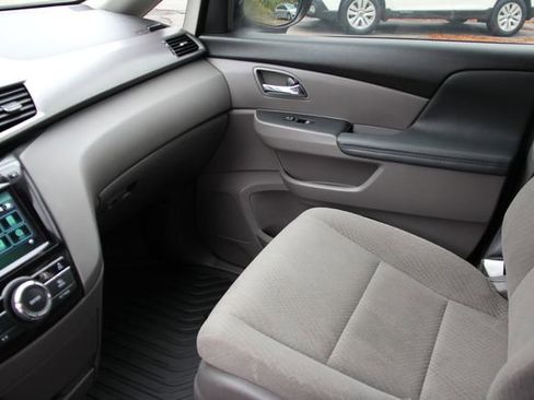 Used 2015 Honda Odyssey EX image 24