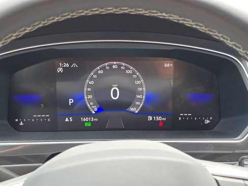 Certified 2024 Volkswagen Tiguan Wolfsburg Edition AWD/4WD image 35