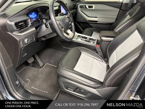 Used 2022 Ford Explorer XLT w/ Equipment Group 202A AWD/4WD image 17