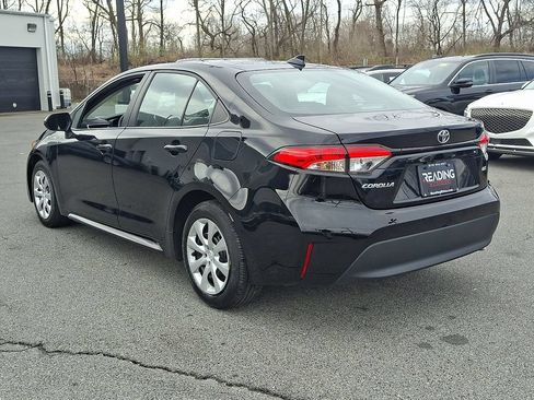 Used 2024 Toyota Corolla LE FWD image 7
