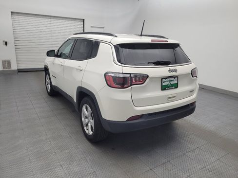 Used 2018 Jeep Compass Latitude FWD image 5